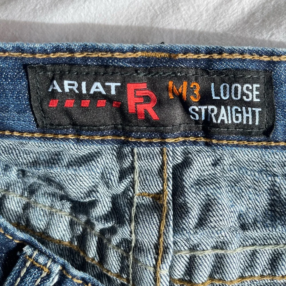 Ariat FR M3 Loose Straight Leg Jeans Men’s 42x32 Blue Frame Resistant Work - Picture 7 of 16